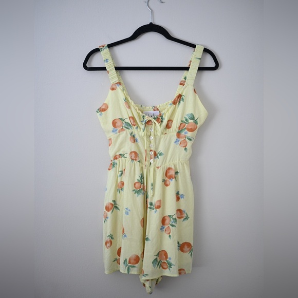 Butter Yellow Romper Size XS Sadie & Sage Orange Blossom Fruit Cottagecore NWOT - Picture 3 of 16